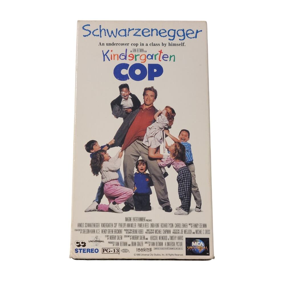Kindergarten Cop (VHS, 1991) Arnold Schwarzenegger Comedy